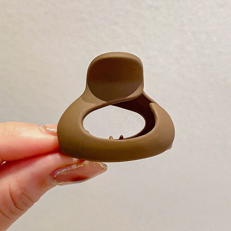 2 # color café (aproximadamente 3,5 cm).