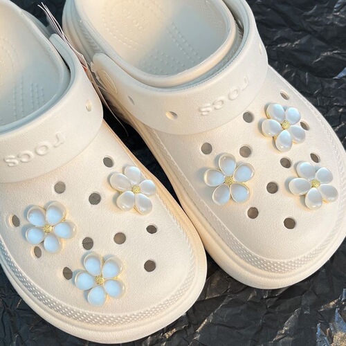 Hole Shoes DIY Accessory Fashion Accessories Small Scents Stone Diamond Christmas Tree Alloy Hole Shoes Shoe Clip