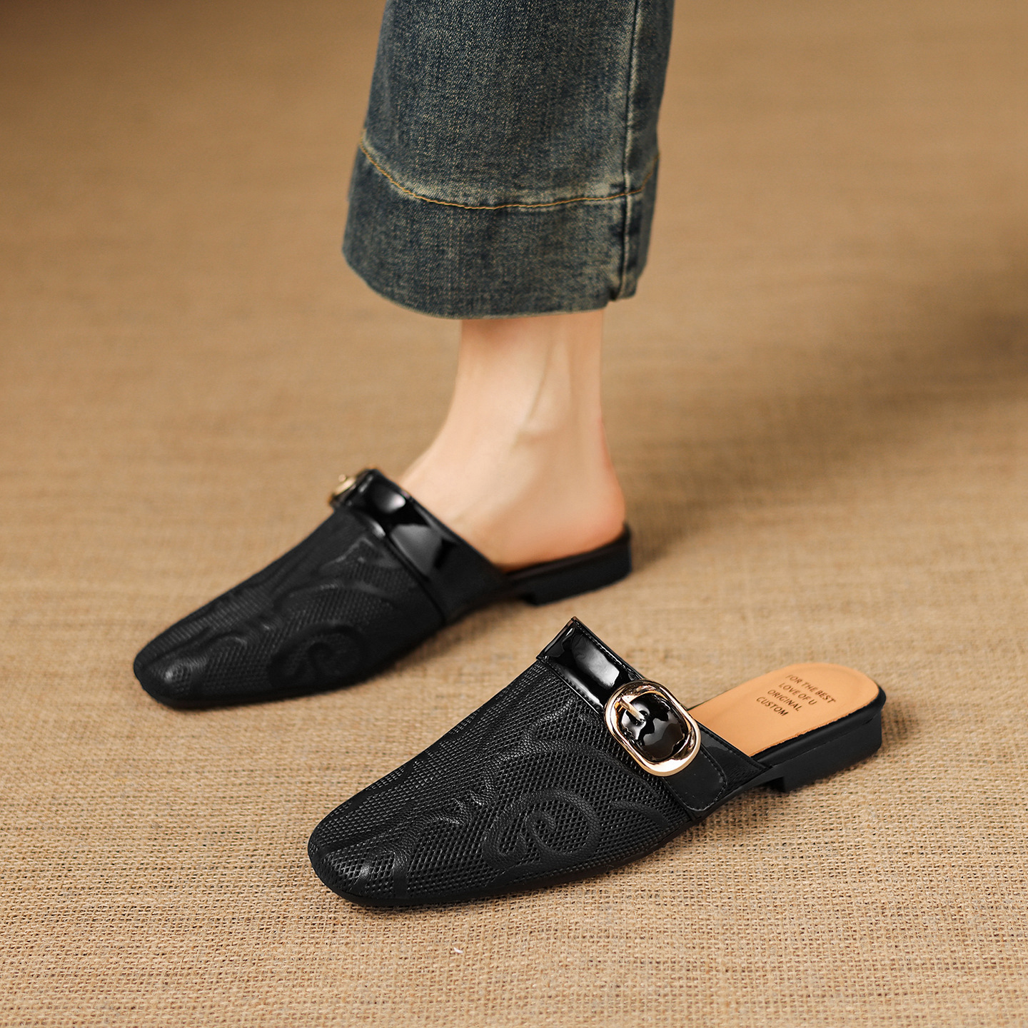 Dép sandal nữ mũi trùm đế bệt chất liệu da bò lưới sợi phong cách Muller — đen