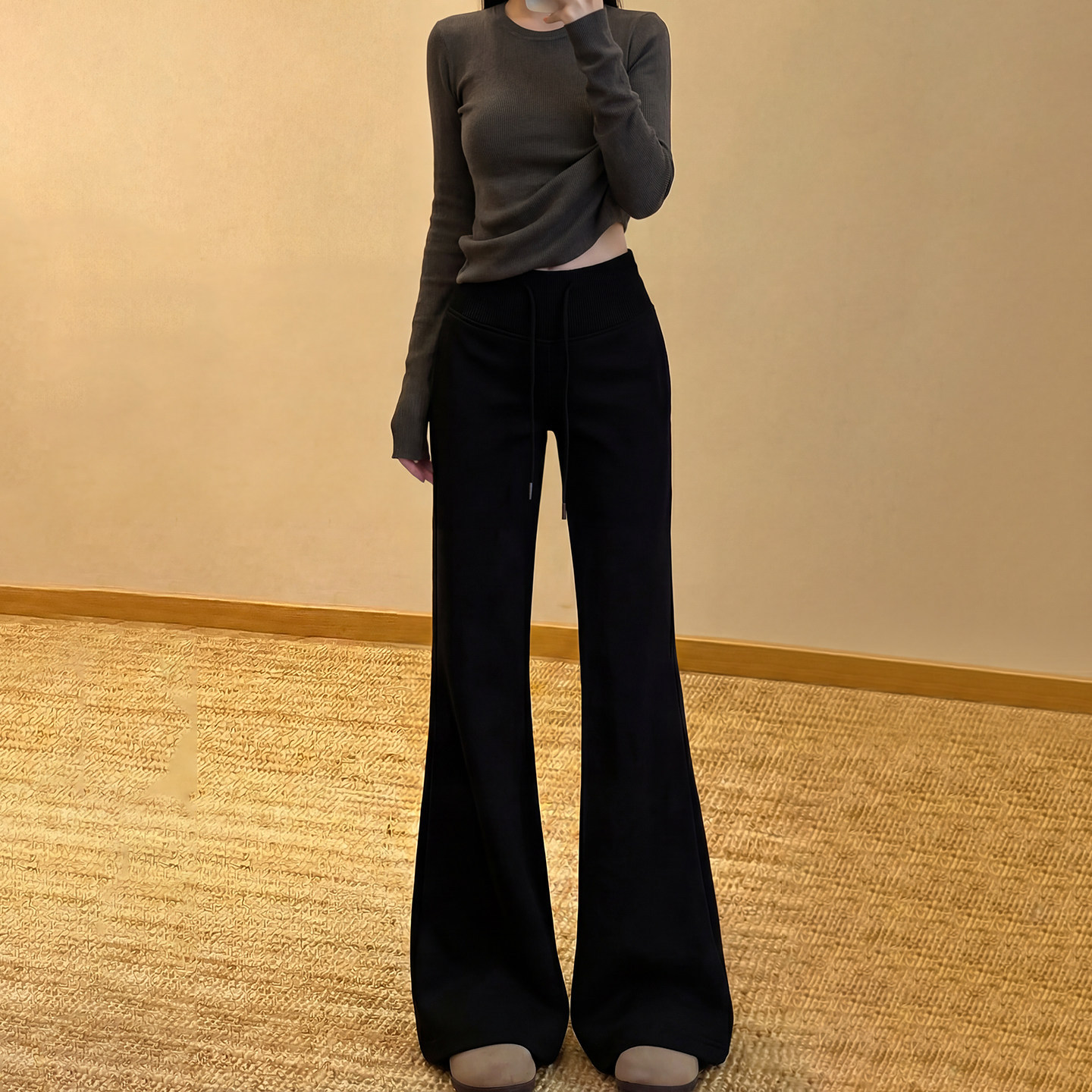 Black flared sports pants for women, 2026 new autumn casual slimming wide-leg bootcut pants for petite individuals