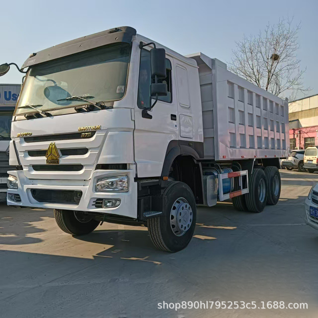 Howo Mining Dump Truck for Transporting Metal Ore Tailings and Waste Materials, Howo 6×4 Four-Wheel Drive Heavy-Duty Truck