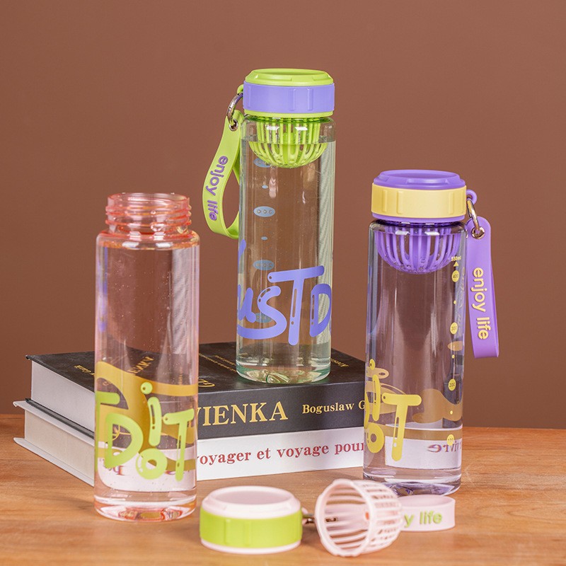 Chanuo nuevo estilo de estudiantes simple té plástico portátil taza de mano 550ml taza de agua de plástico de acondicionamiento físico de verano