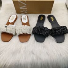 2026 new summer Spanish pearl flat bottomed sandals for women, open toed beach shoes for women