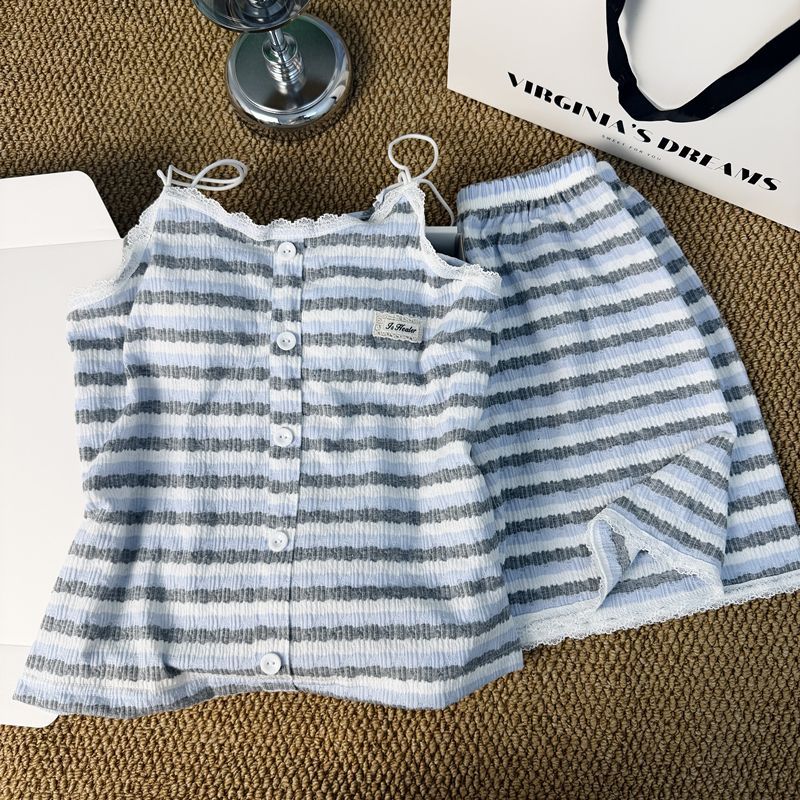 Pijamas transfronterizos de verano de mujer con cojín de pecho sexy pantalones cortos de cinturón puros de estilo delgado a rayas sin mangas set de ropa de casa