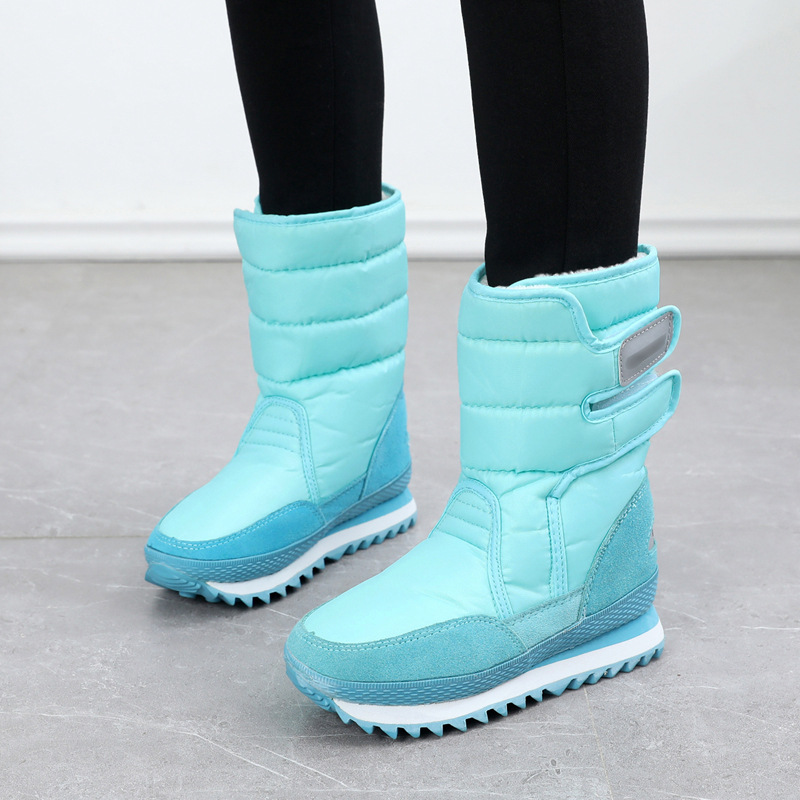 冬季新款加厚加绒保暖中筒雪地靴女舒适轻便潮流雪地鞋时尚女棉鞋