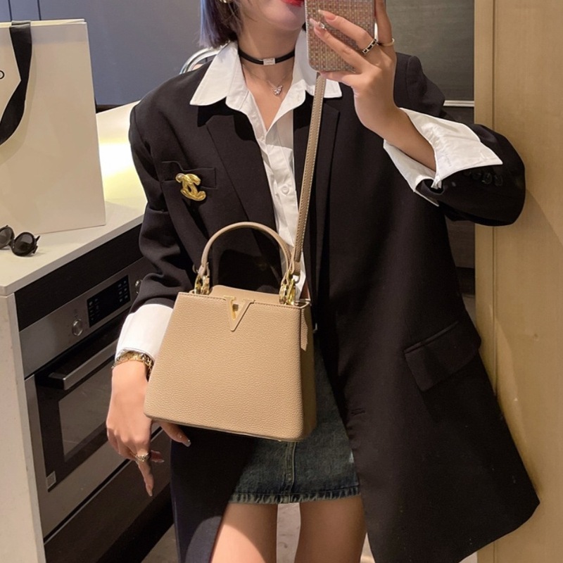 感妈妈包包2025春夏新款通勤气质女包斜挎轻奢手提凯莉包小包黑色|undefined