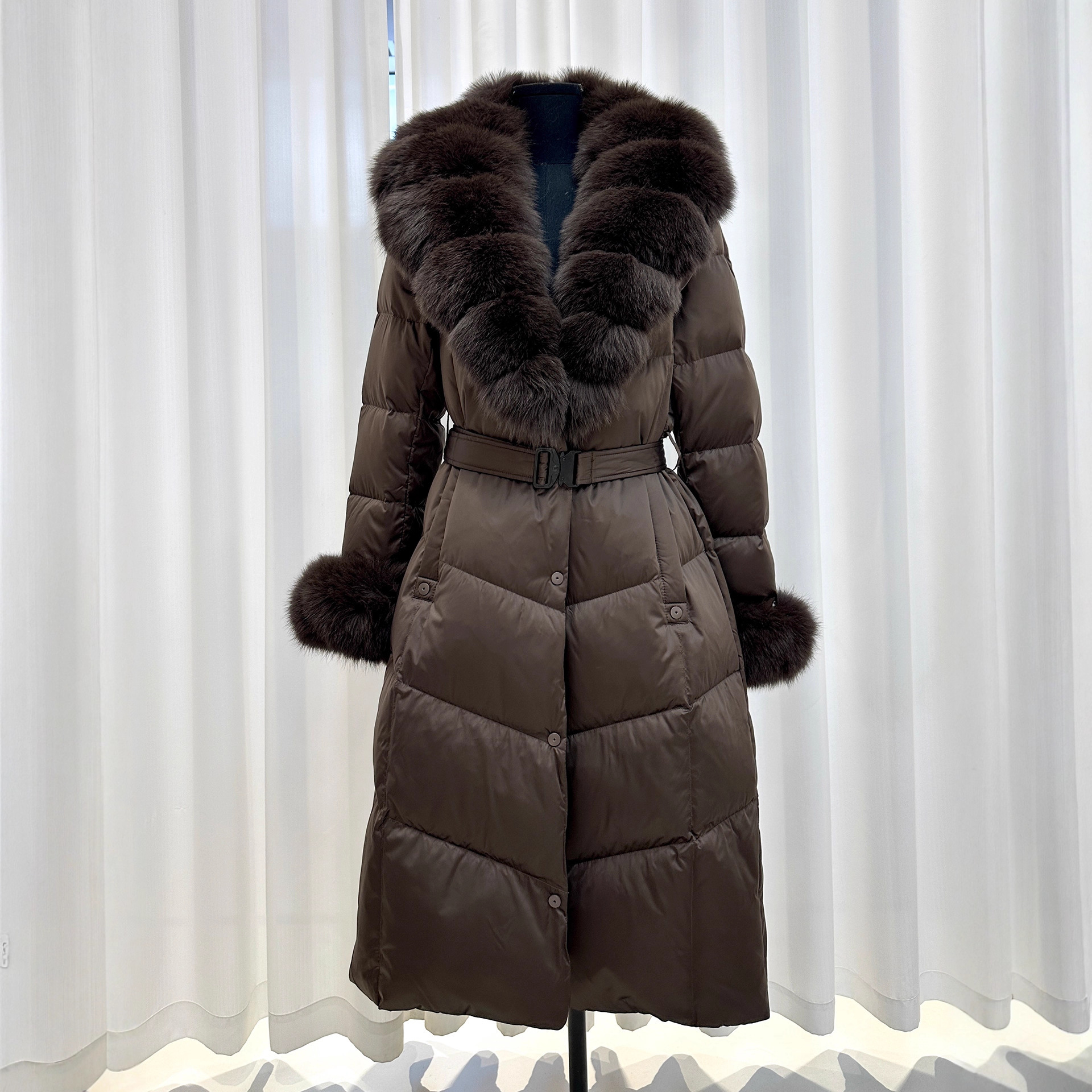 European Style Thickened Genuine Fox Fur down Jacket for Women with Waist-Cinching Tie, 2025 New White Duck down Coat