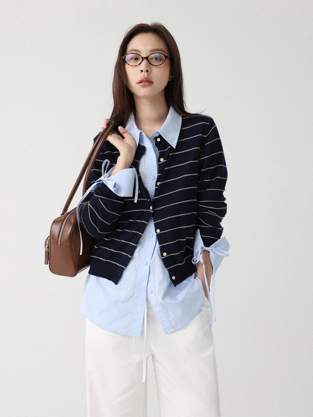 Woolen long-sleeve with a round collar