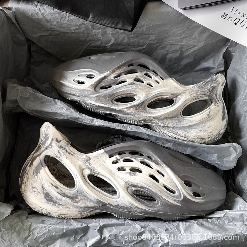 Coconut Croc Shoes for Men and Women Moonlight White 2025 New Summer All-In-One Deodorant Feeling Yezi Yeezy