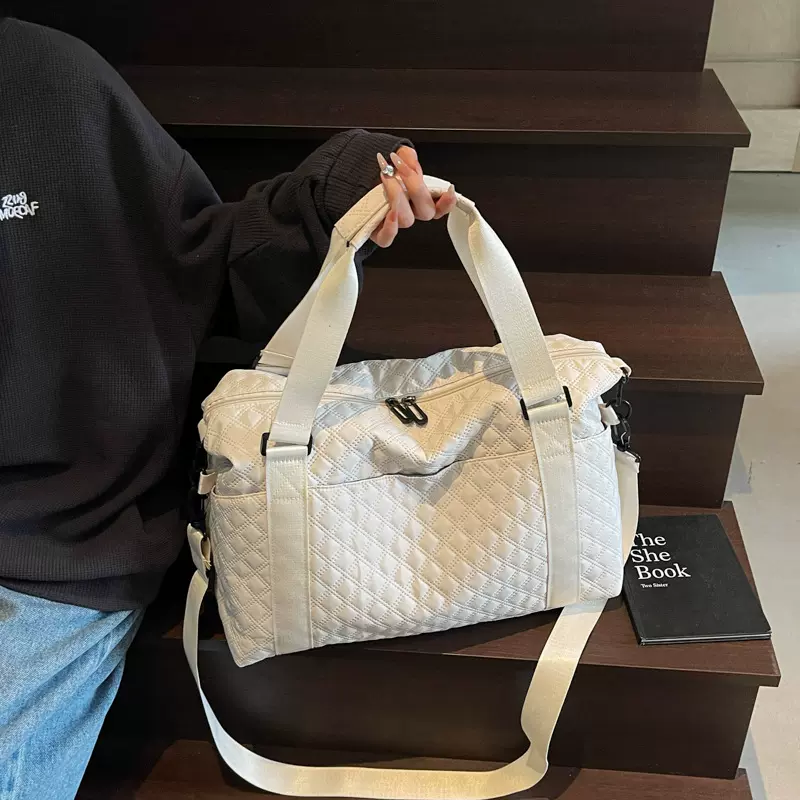 新款跨境便携短途旅行包手提大容量收纳袋户外健身瑜伽包行李袋女