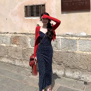 纯欲碎花V领吊带修身显瘦连衣裙女夏季新款收腰显瘦辣妹包臀裙子