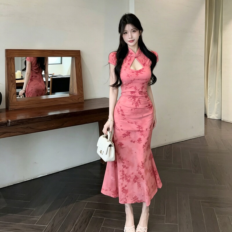 New Chinese-style retro modified version of the girl's cheongsam long dress, summer new floral slim-fit fishtail dress New Chinese-style retro modified version of the girl's cheongsam long dress, summer new floral slim-fit fishtail dress