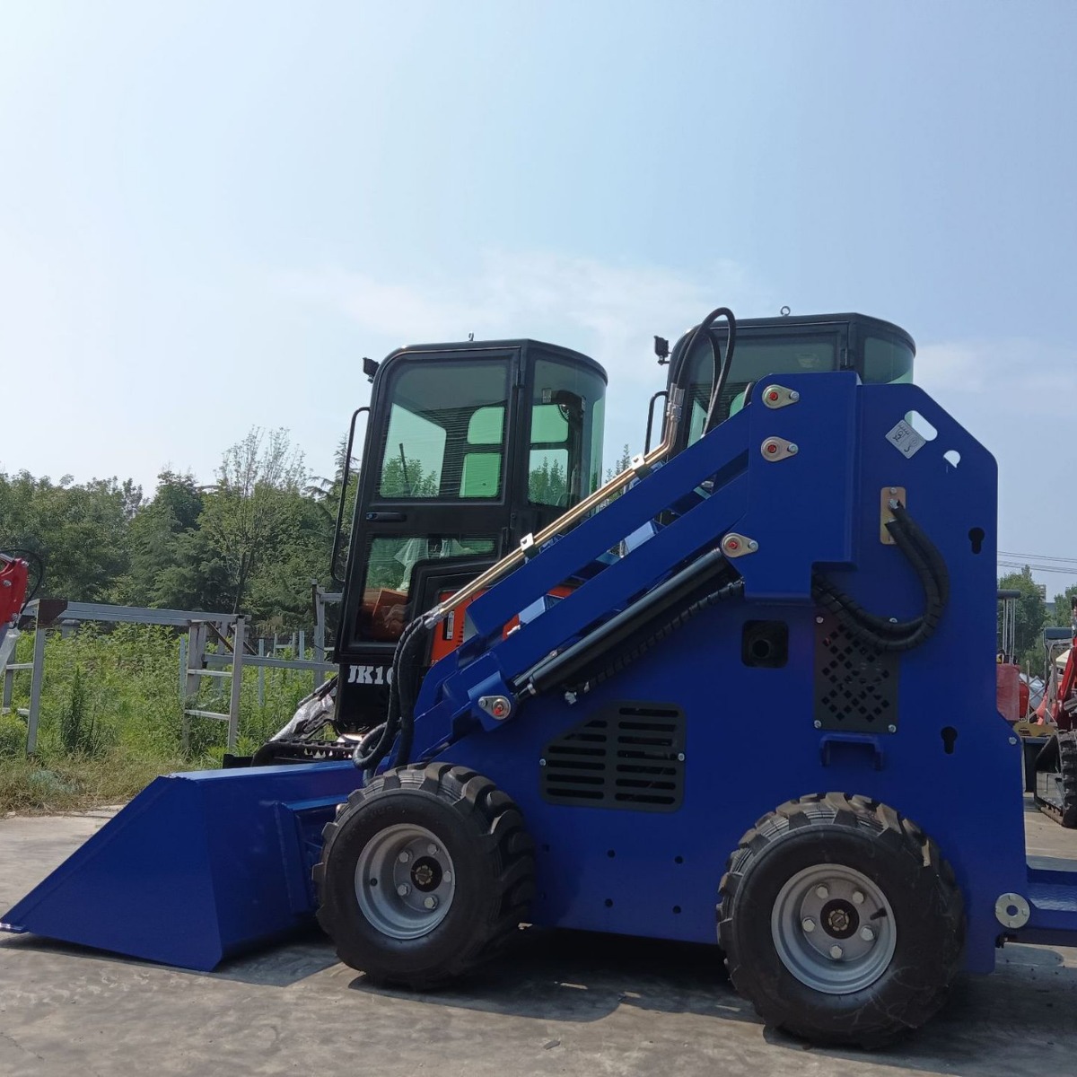 出口美国轮式养殖场清粪小铲车 HT430液压工程装载机 农用装载机