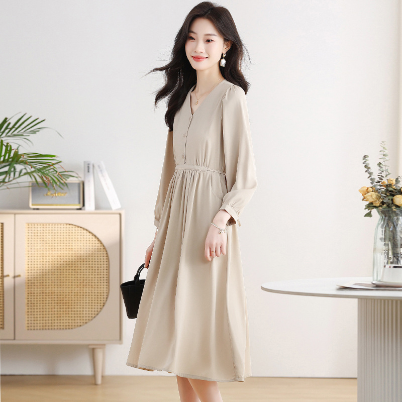Váy maxi nữ cổ V thắt eo phong cách thanh lịch — Màu mơ gạo chi tiết 2