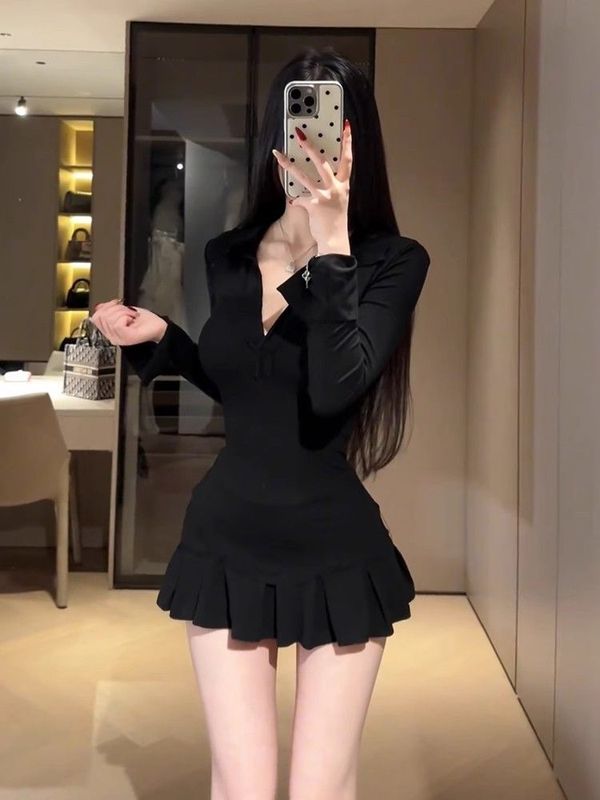 辣妹纯欲深V领长袖t恤女polo领收腰显瘦上衣高腰百褶裙裤两件套秋|undefined
