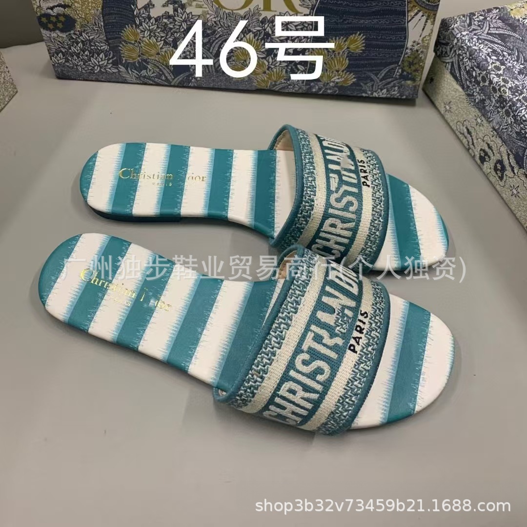 Zapatillas de piso plano de moda versátiles en forma de una forma D clásica transfronteriza adecuada para extranjeros no molestes nacionales image 52