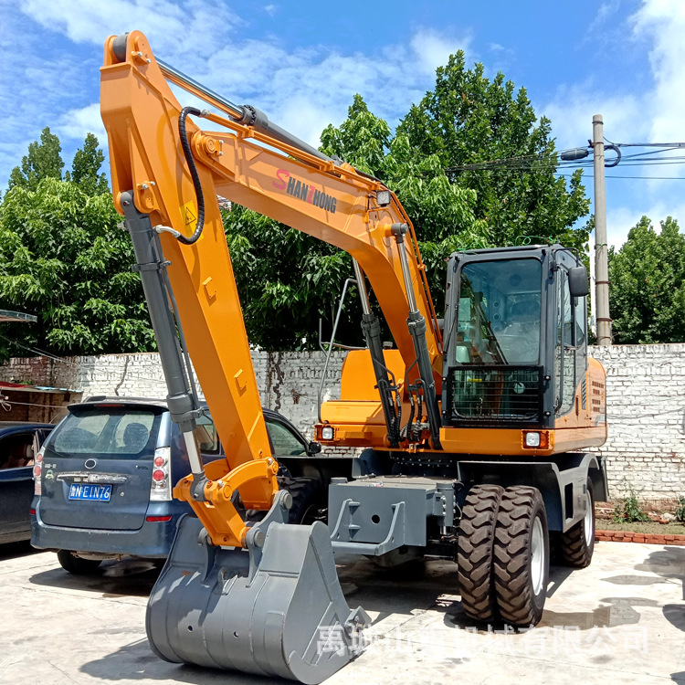 新疆13吨轮式挖掘机 轮胎式挖掘机价格  厂家批发挖掘机