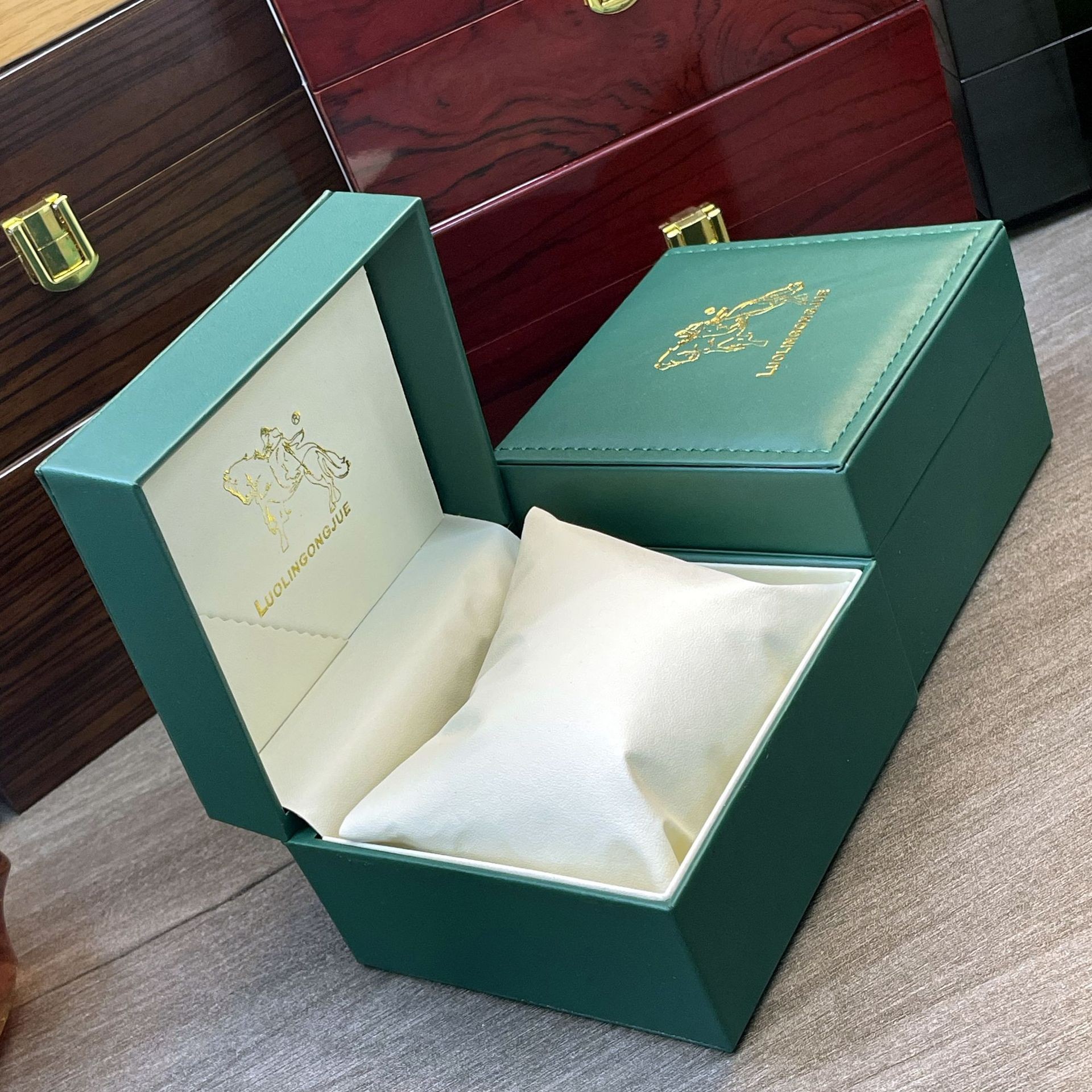 Caja de reloj pequeña verde Duque de Lorraine