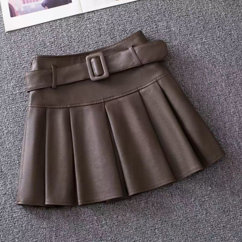 Autumn black pleated skirt