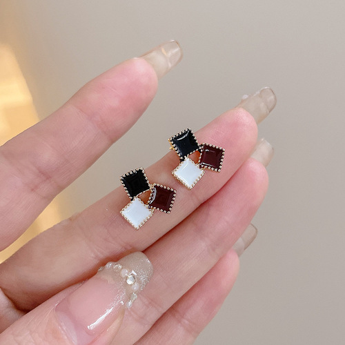  new high-end tassel earrings wholesale ins cute pearl earrings 925 silver needle European and American temperament earrings