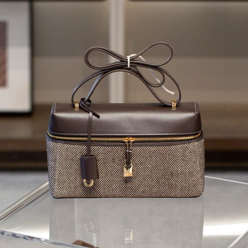 Lp Lunch Box Bag Replica 27 Woolen Fabric Spliced with Genuine Leather Light Luxury Box Commuter Shoulder Bag Large Capacity Box Bag for Women Lp Lunch Box Bag Replica 27 Woolen Fabric Spliced with Genuine Leather Light Luxury Box Commuter Shoulder Bag Large Capacity Box Bag for Women