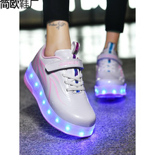 跨境代发LED亮灯可充电儿童成人溜冰鞋heelys风格暴走鞋工厂直供