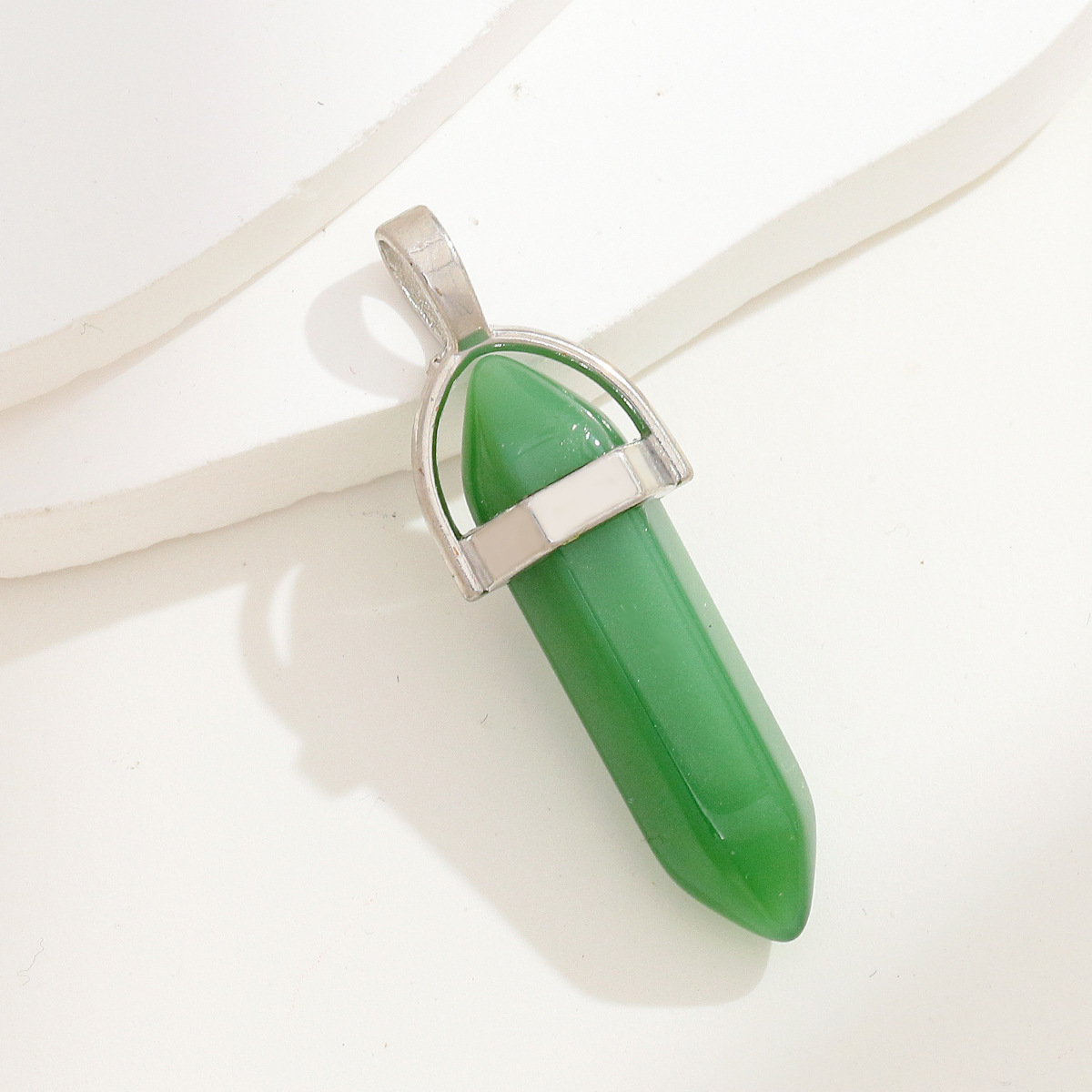 Transfronterizo Amazon colgante hexagonal de cristal sintético bala punta pendulante collar de cristal joyería colgante gemas