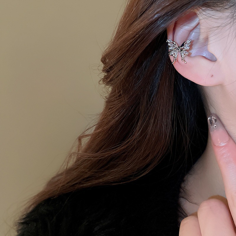 Pinzas de oreja en forma de C de circón galvanizado de oro real coreanas, pequeñas y exquisitas pinzas de hueso de oreja de todo fósforo, sin orejas perforadas, pendientes de nicho para mujeres