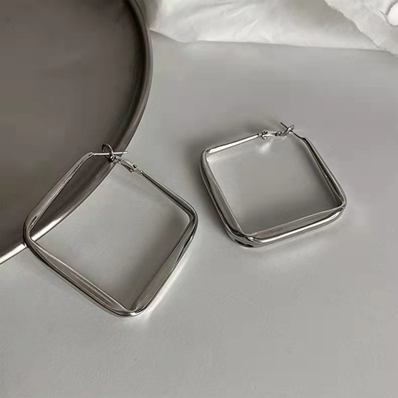 Grote oorringen voor dames elegante grote creolen voor vrouwen_voghion.com