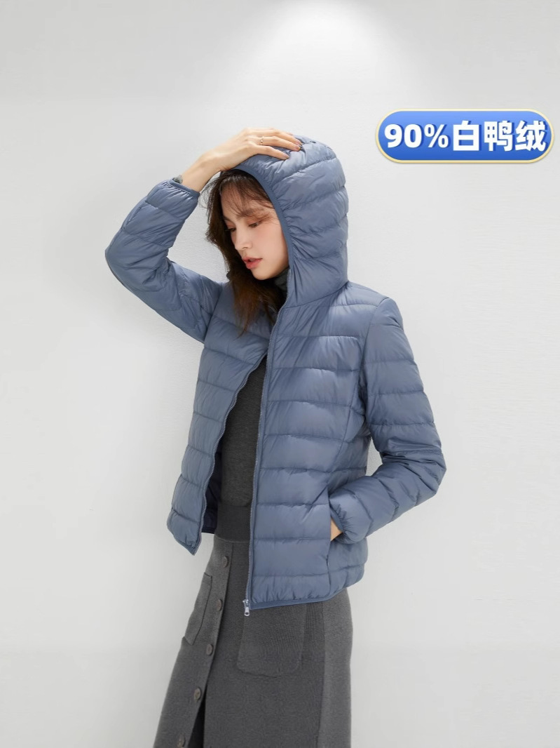 90 chaqueta de plumón de mujer con capuchón ligero corto de tamaño grande ligero estilo extranjero chaqueta de plumón blanco chaqueta Pinghu al por mayor
