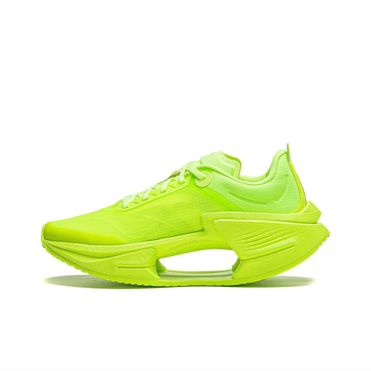Chaussures de course pour homme, Ultimate Shadow 3.0, maintien stable et rebond dynamique, baskets de sport légères et respirantes_voghion.com