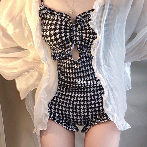 2022 New Swimsuit Women's One-piece Covering Belly, Looking Slim and Sexy, Pure Desire Hot Spring Ins Wholesale