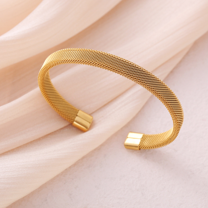 Stainless Steel Material C Shape, Solid Color Pattern Women'S Gender Plating Design C Shape Solid Color Stainless Steel INS Style Simple Style Cuff Bracelets
