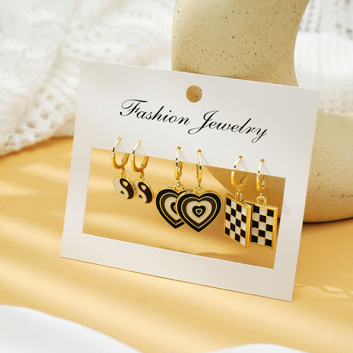 Cross-border Cartoon Bear Balloon Dog Colorful Resin Earrings Dripping Oil Flower Tai Chi Love Alloy Earrings Wholesale