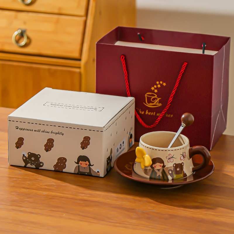 Tazas de café muy bonitas retro relieve mariposa taza de latte taza de café conjunto de platos para las chicas regalos