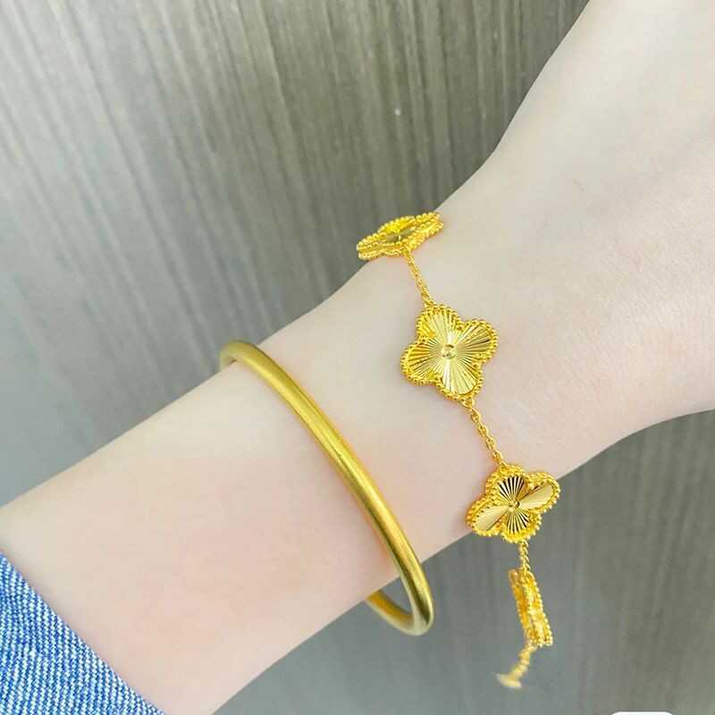 Gold-Plated Five-Flower Bracelet for Women, Four-Leaf Clover Ancient Style Plain Solid Imitation Gold Bangle Set for Wedding Gold-Plated Five-Flower Bracelet for Women, Four-Leaf Clover Ancient Style Plain Solid Imitation Gold Bangle Set for Wedding