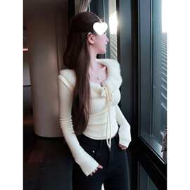 绝美巨好看高级感千金独特漂亮时尚气质减龄白色毛领上衣女秋冬