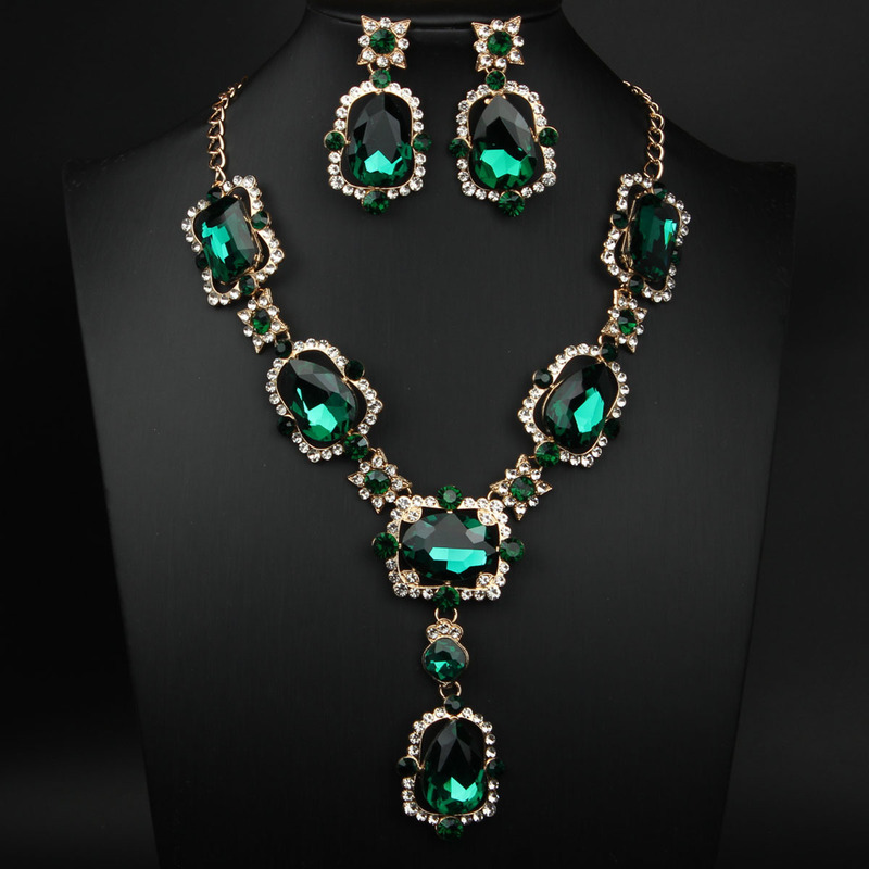 European and American Exaggerated Retro Large Glass Crystal Necklace Earrings Set Women's Personalized Accessories Yiwu Manufacturer Wholesale