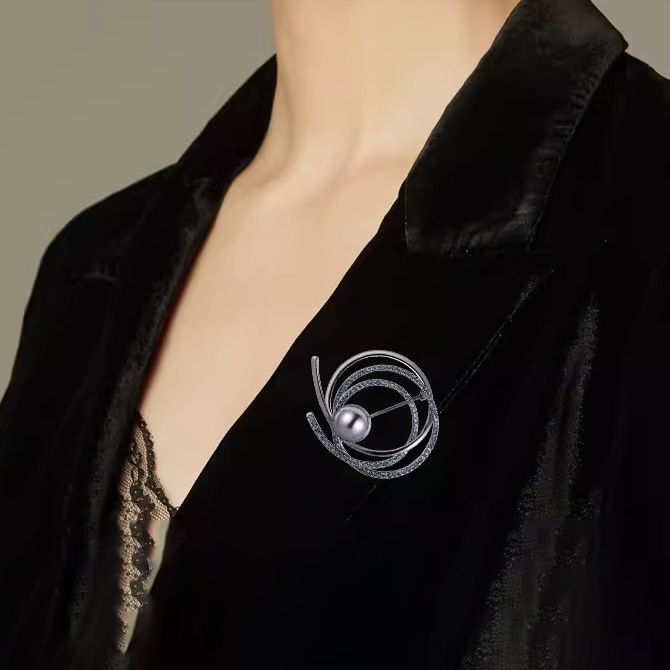 个性环形镶钻胸针高档女气质奢华珍珠胸花小众设计感别针西装配饰|undefined