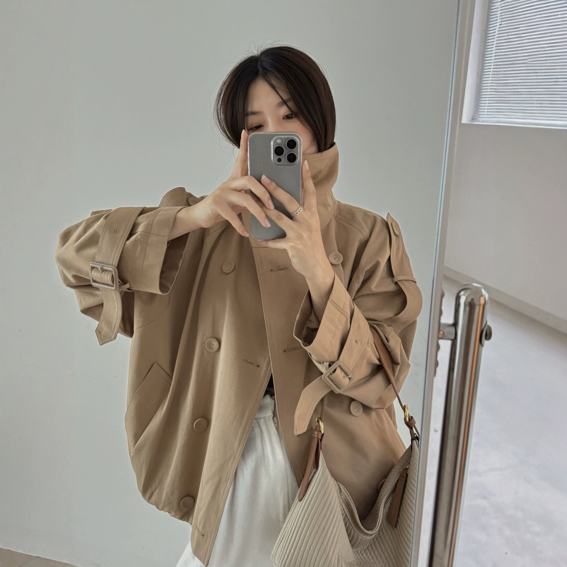 Original In-Stock Double-Breasted Stand Collar Trench Coat 25 Autumn and Winter Women's Silhouette Jacket Classic Khaki Short Coat Batch