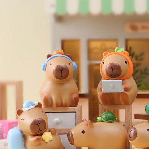 Pequeño frijoles Capybara dibujos animados hechos a mano del delfín de agua decoración de mesa caja ciega huevo girado regalo pequeño estudiante