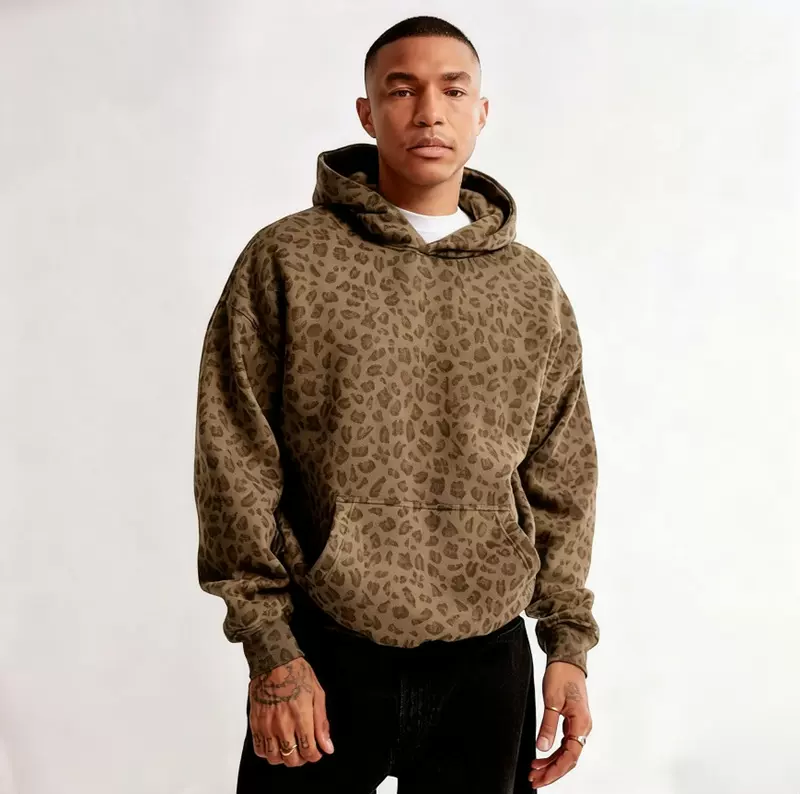 亚马逊2025秋冬新款欧美跨境宽松休闲豹纹连帽长袖口袋卫衣男