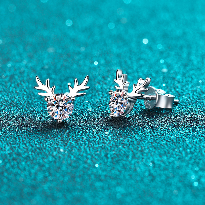 D Color Moissanite Stud Earrings In Sterling Silver For Women_voghion.com