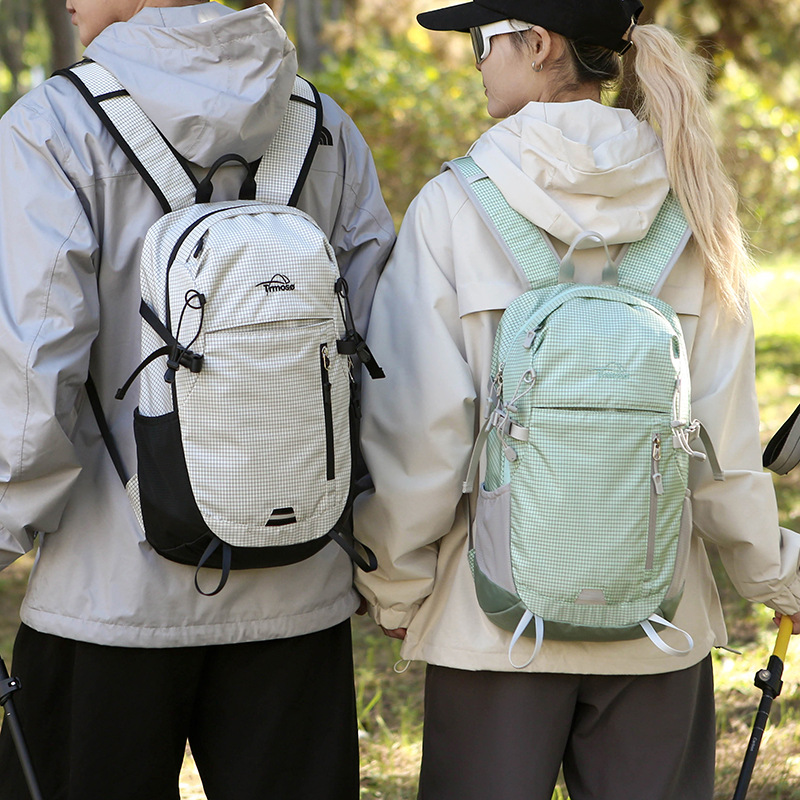 New Outdoor Professional Mountaineering Bag, Lightweight Sports Hiking and Camping Backpack, Breathable and Water-Repellent Casual Backpack