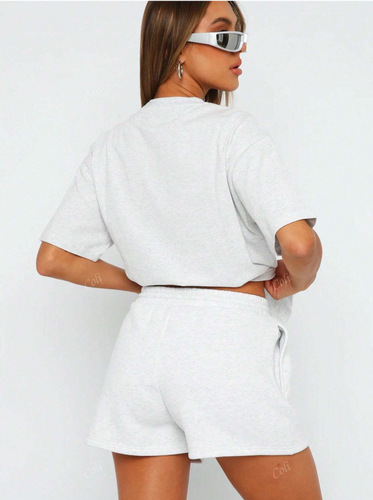 Summer casual sports set for women: personalized letter-printed top and shorts, casual-style sports shorts for women.