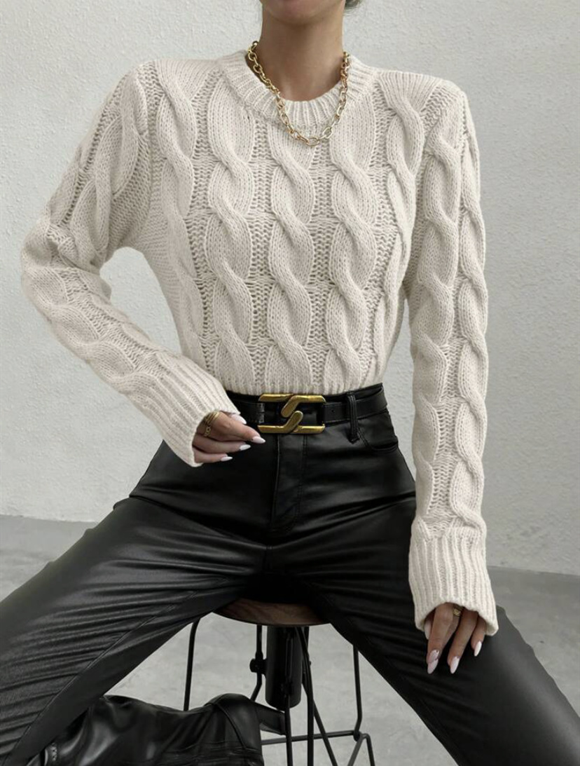 Oversized striktrøje til kvinder med kabelmønster vinter_voghion.com