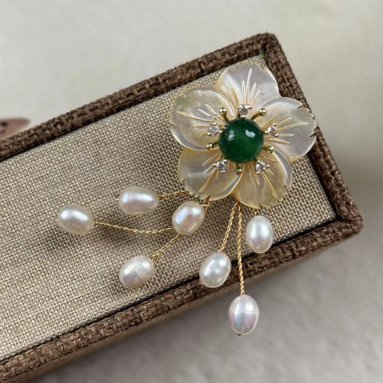Vintage smaragd schelp bloem broche sieraden voor dames elegant_voghion.com