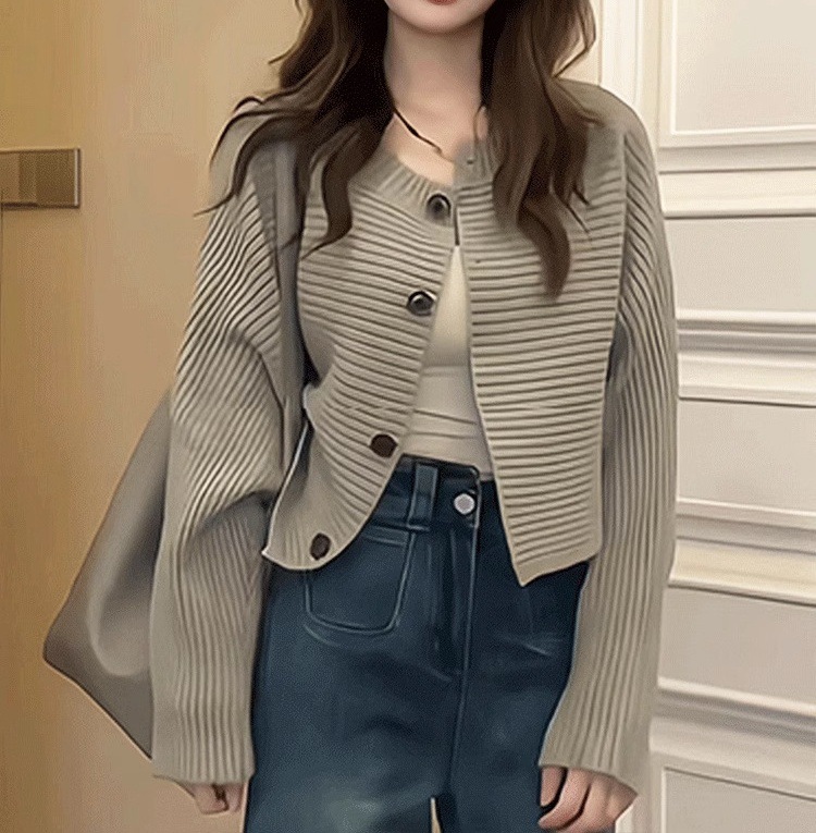 2025 Cardigan de punto de mujer nueva ropa de estilo perezoso cuello redondo manga de murciélago suelta multifacé cautiverio invierno chaqueta mujer image 8