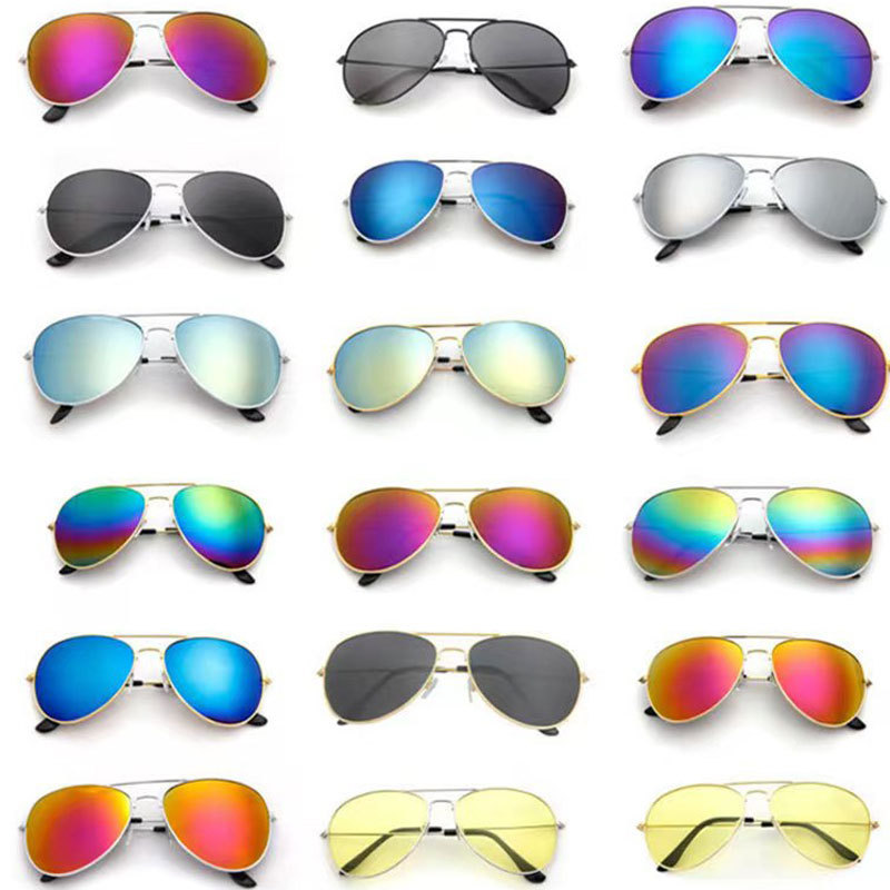 Hot Selling 3026 Color Film Sunglasses for Men and Women, Trendy Sunglasses for Driving and Fishing, Fashionable Pilot Glasses
