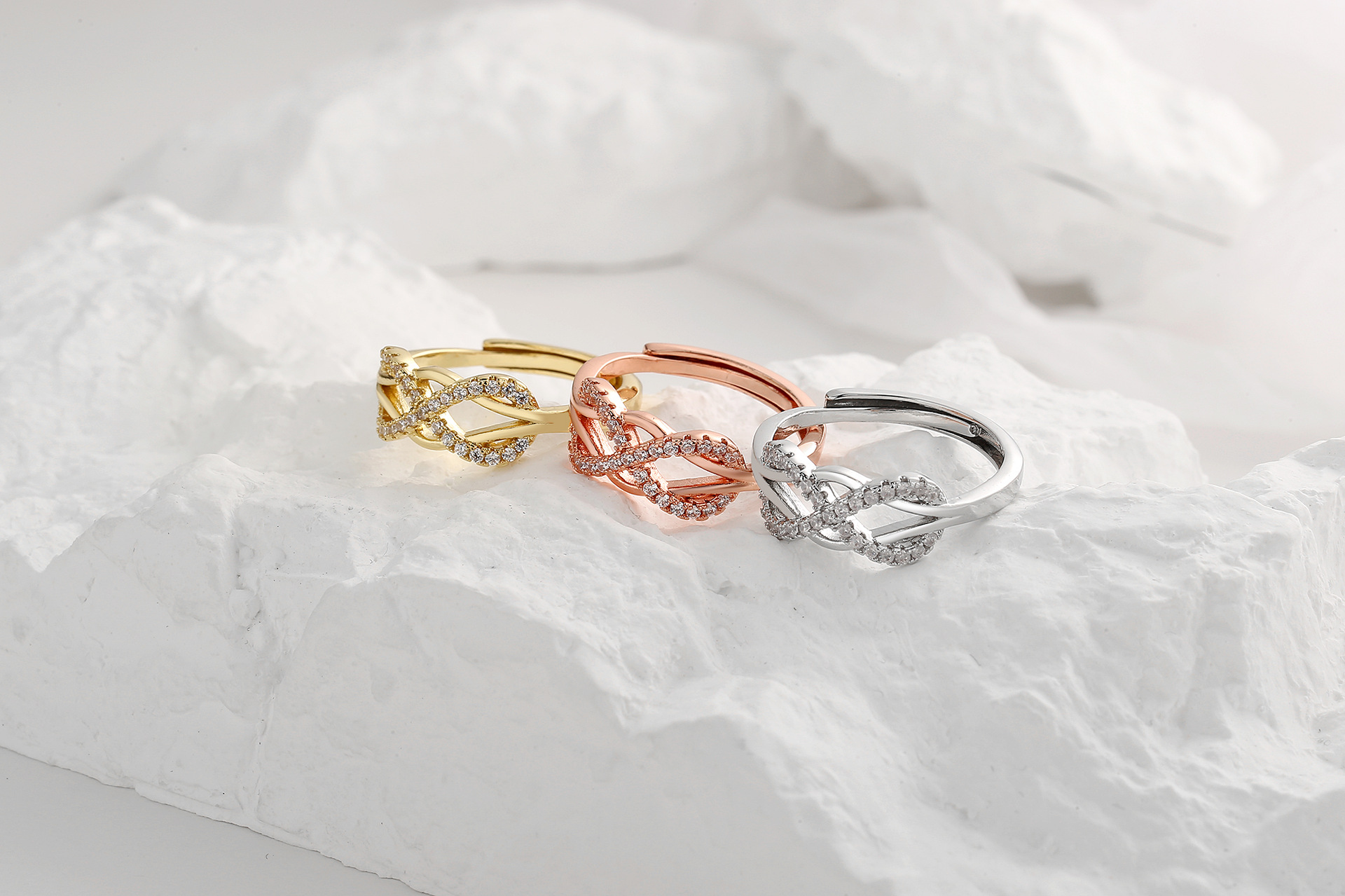 Fashion Number Copper Inlaid Zircon Rings